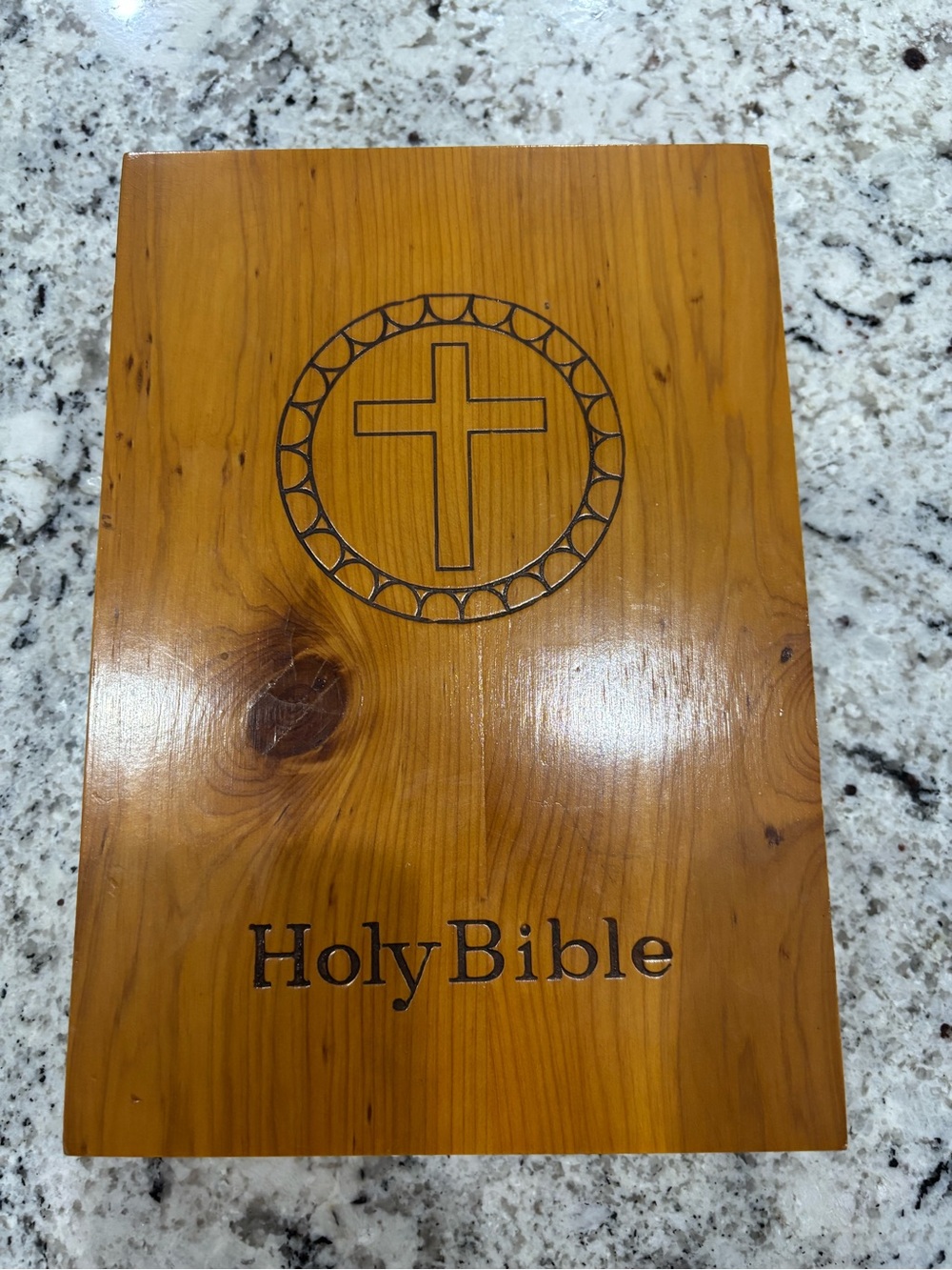 Vintage Holy Bible Illustrated, Peace Of Mind Protestant Edition in Wooden Box